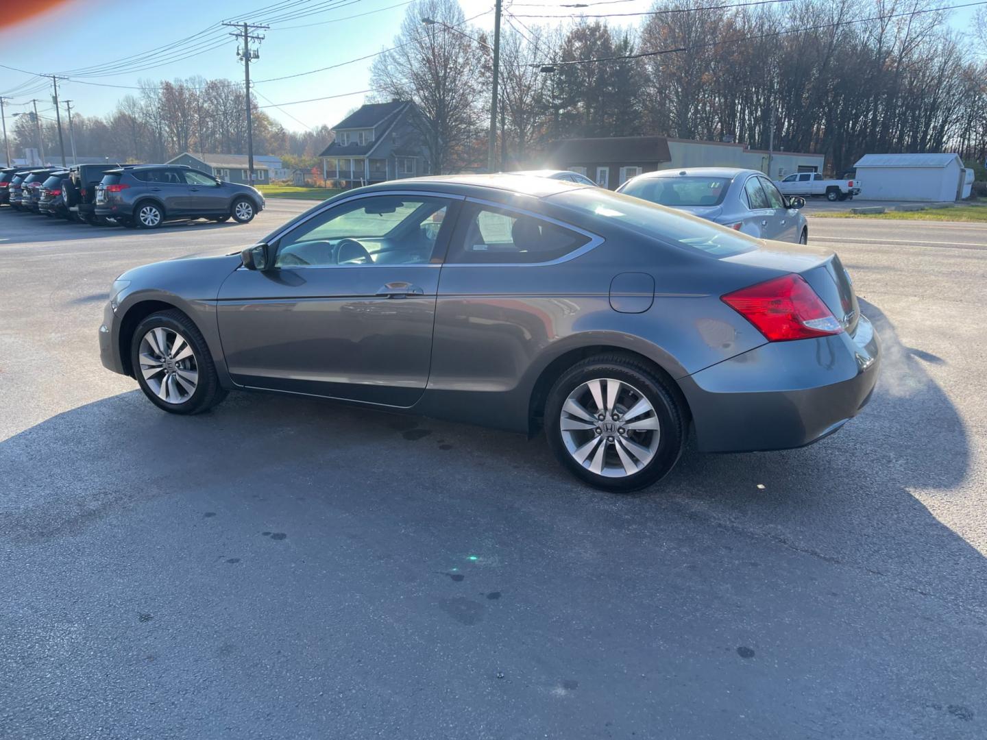 2012 Gray /Black Honda Accord EX Coupe AT (1HGCS1B74CA) with an 2.4L I4 DOHC 16V engine, 5-Speed Automatic transmission, located at 547 E. Main St., Orwell, OH, 44076, (440) 437-5893, 41.535435, -80.847855 - Photo#11